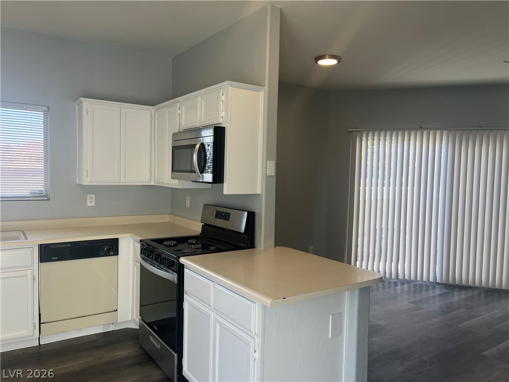 3206 Mystic Ridge Court Las Vegas, NV 89129 - Photo 5 of 16