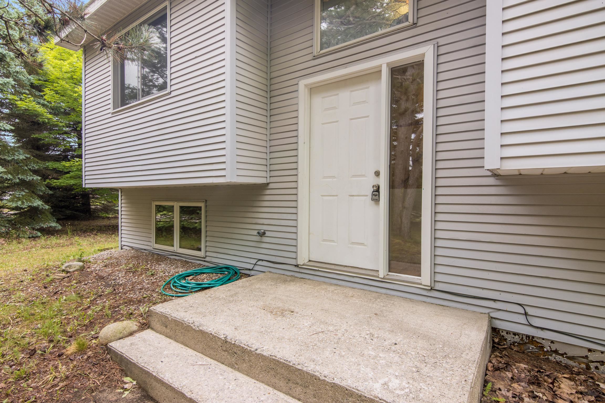 8597 East Fouch Road Traverse City, MI 49684 - Photo 2 of 25
