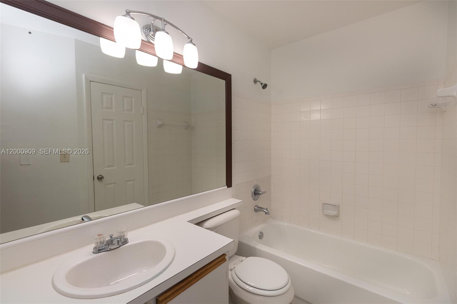 18304 Northwest 68th Avenue, Unit L Hialeah, FL 33015 - Photo 17 of 30