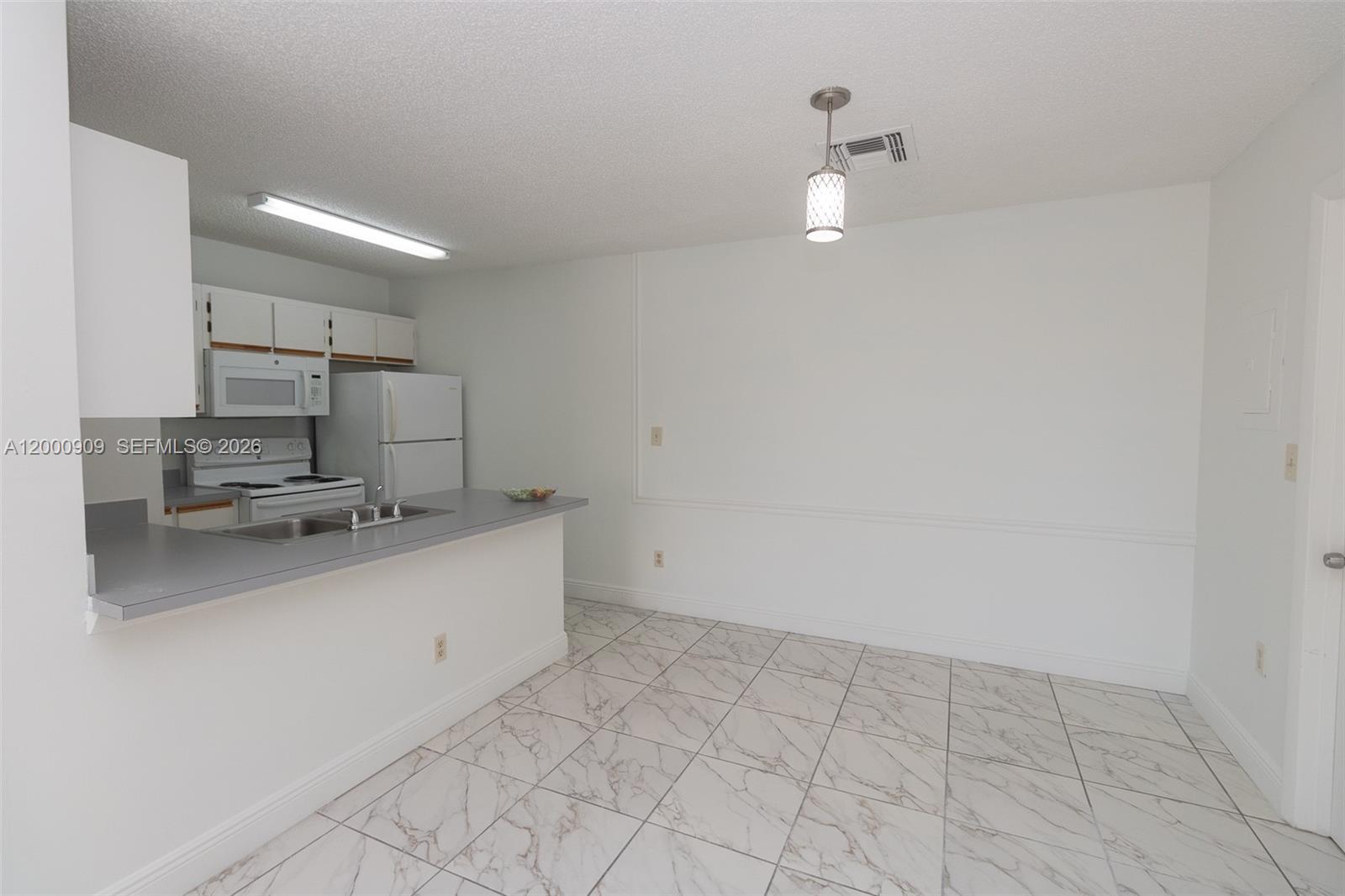 18304 Northwest 68th Avenue, Unit L Hialeah, FL 33015 - Photo 9 of 30