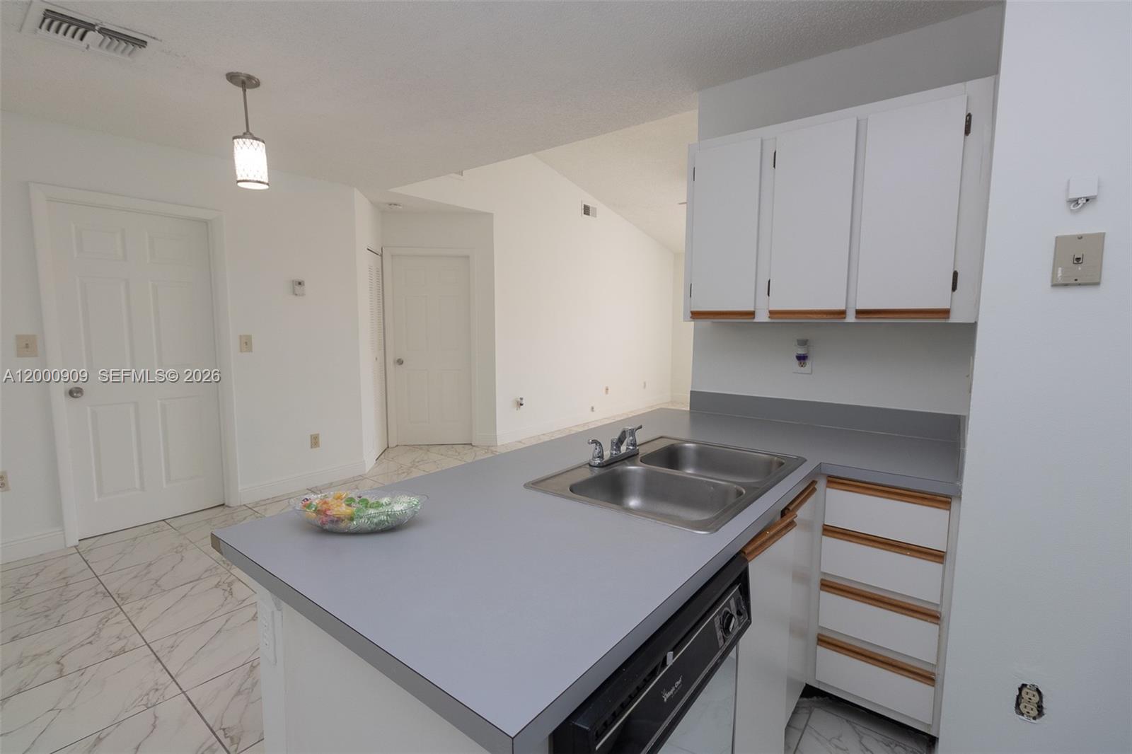 18304 Northwest 68th Avenue, Unit L Hialeah, FL 33015 - Photo 10 of 30