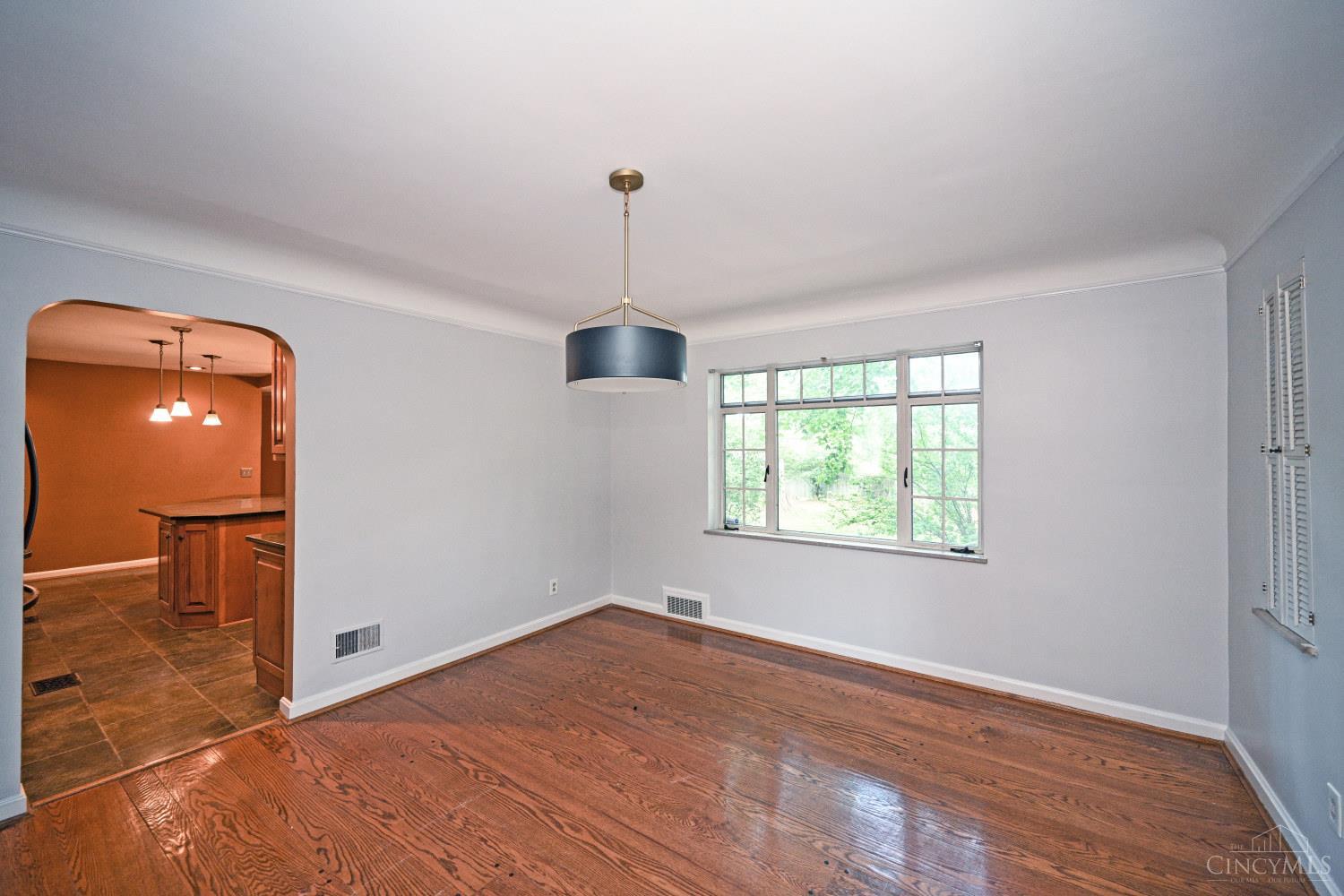 1020 West Galbraith Road Cincinnati, OH 45231 - Photo 17 of 67 Gallery Image 17