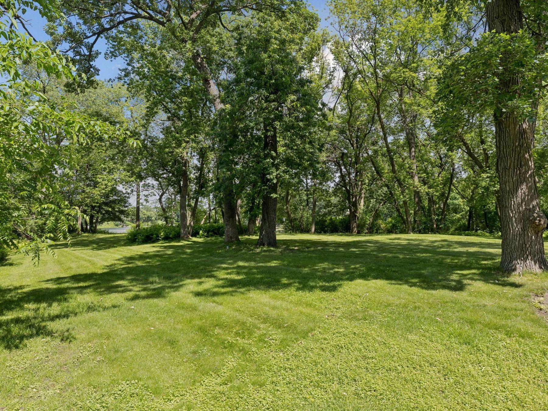 8803 Cove Pointe Road Eden Prairie, MN 55347 - Photo 61 of 71
