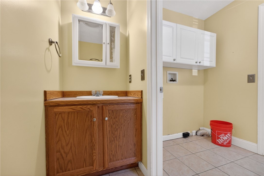 144 Richmond Townhouse Road Richmond, RI 02812 - Photo 15 of 43 1/2 bath 1st fl