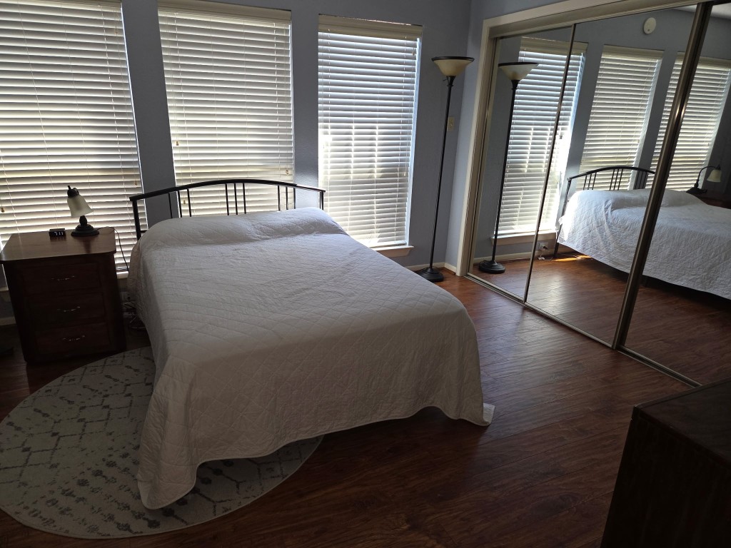 2277 South Kirkwood Road, Unit 902 Houston, TX 77077 - Photo 6 of 9 2nd Bedroom