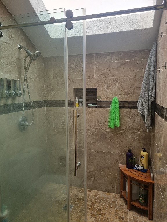2277 South Kirkwood Road, Unit 902 Houston, TX 77077 - Photo 9 of 9 Primary Shower with skylight