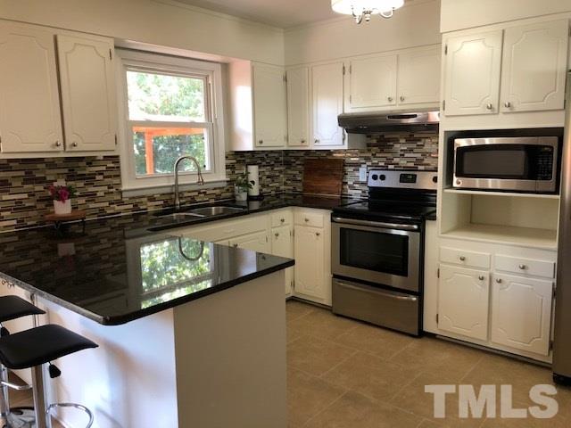528 East Millbrook Road Raleigh, NC 27609 - Photo 5 of 20