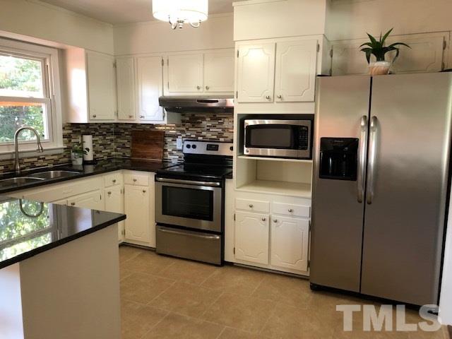 528 East Millbrook Road Raleigh, NC 27609 - Photo 6 of 20