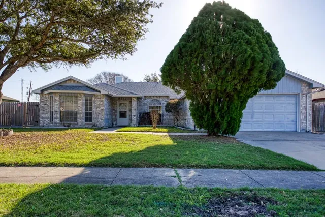 $1,700 | 2408 Oak Brook Drive, Portland, TX 78374