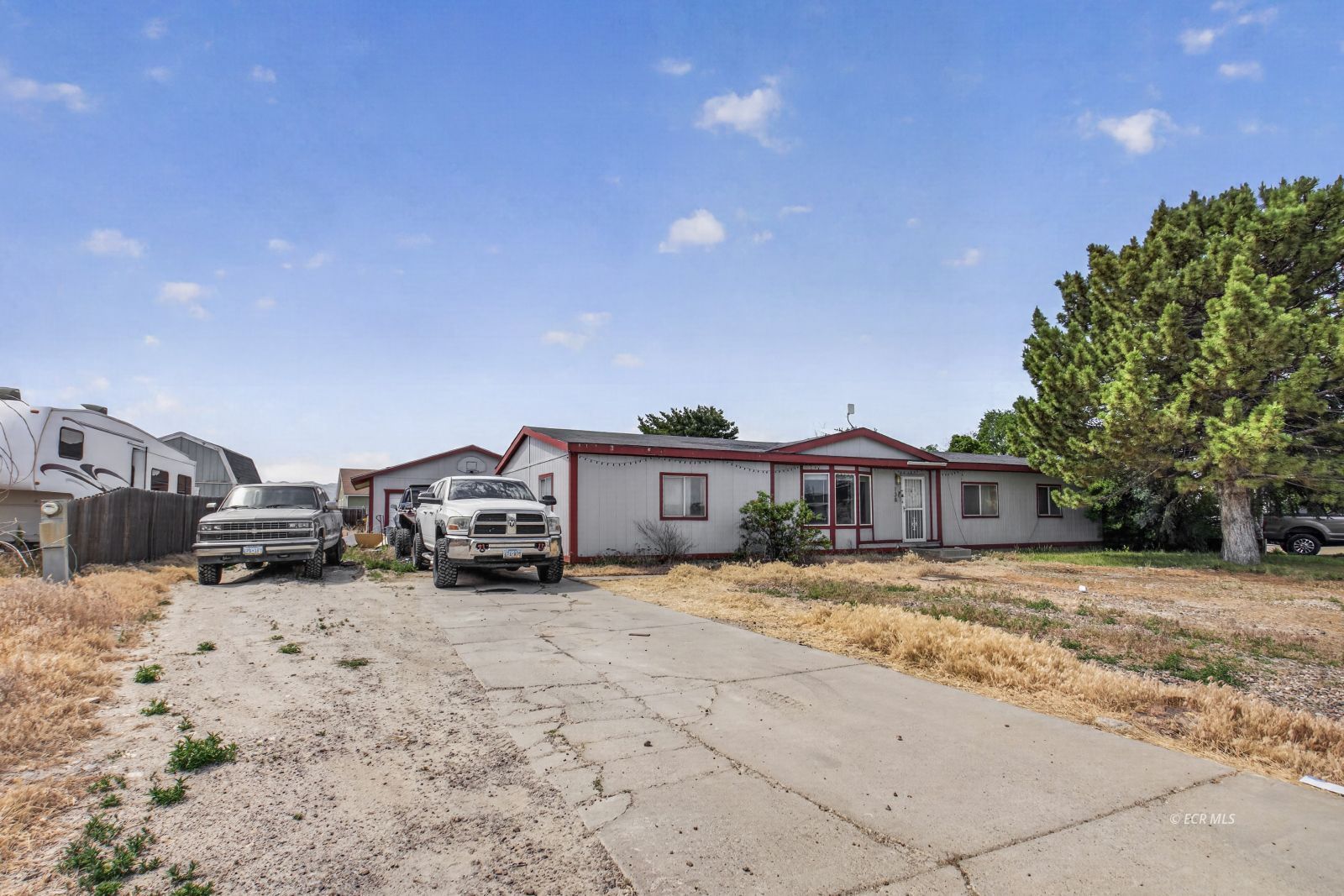 138 Springfield Parkway Spring Creek, NV 89815 - Photo 3 of 27