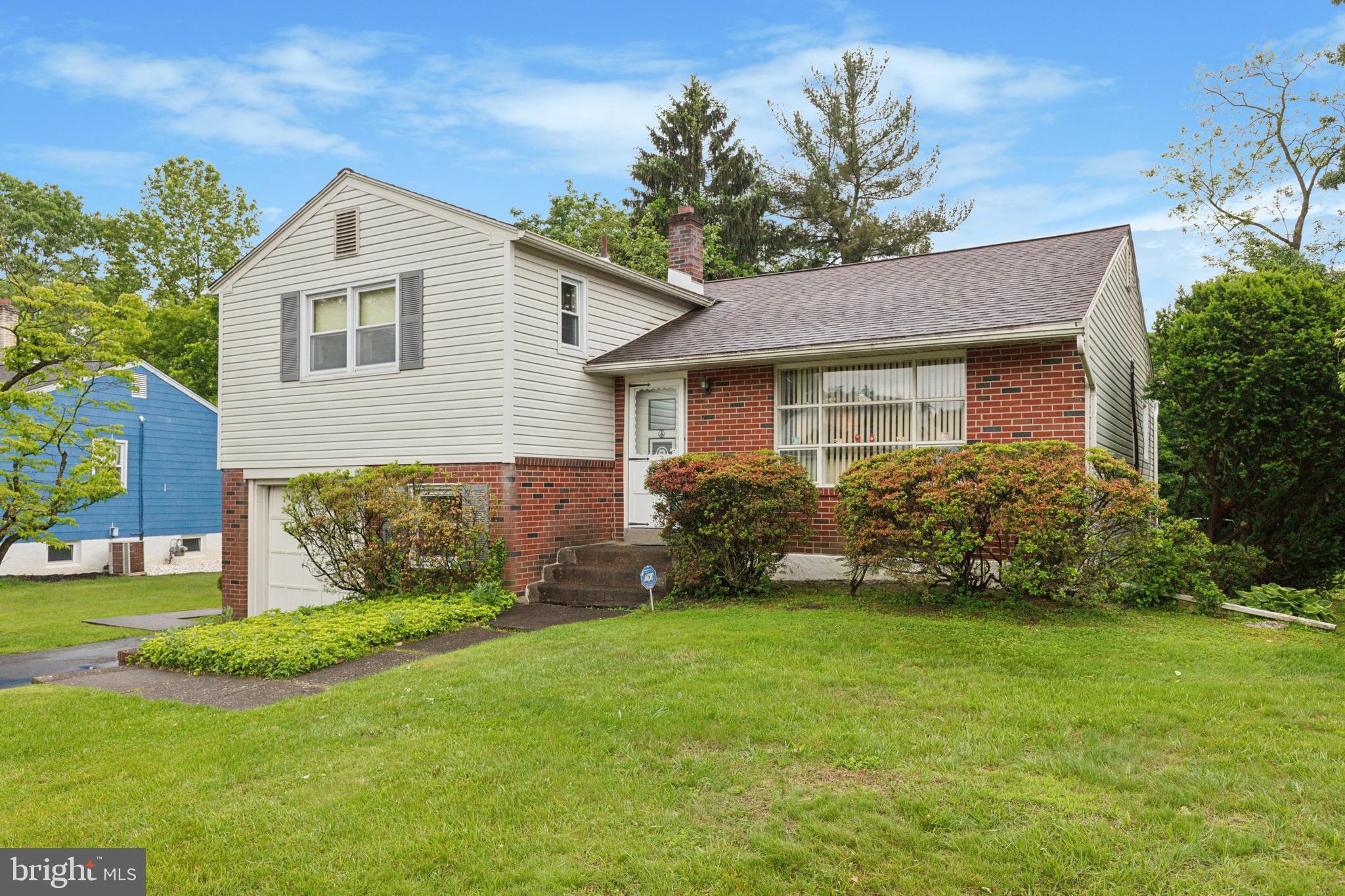 340 Ainslie Road Huntingdon Valley, PA 19006 - Photo 1 of 25