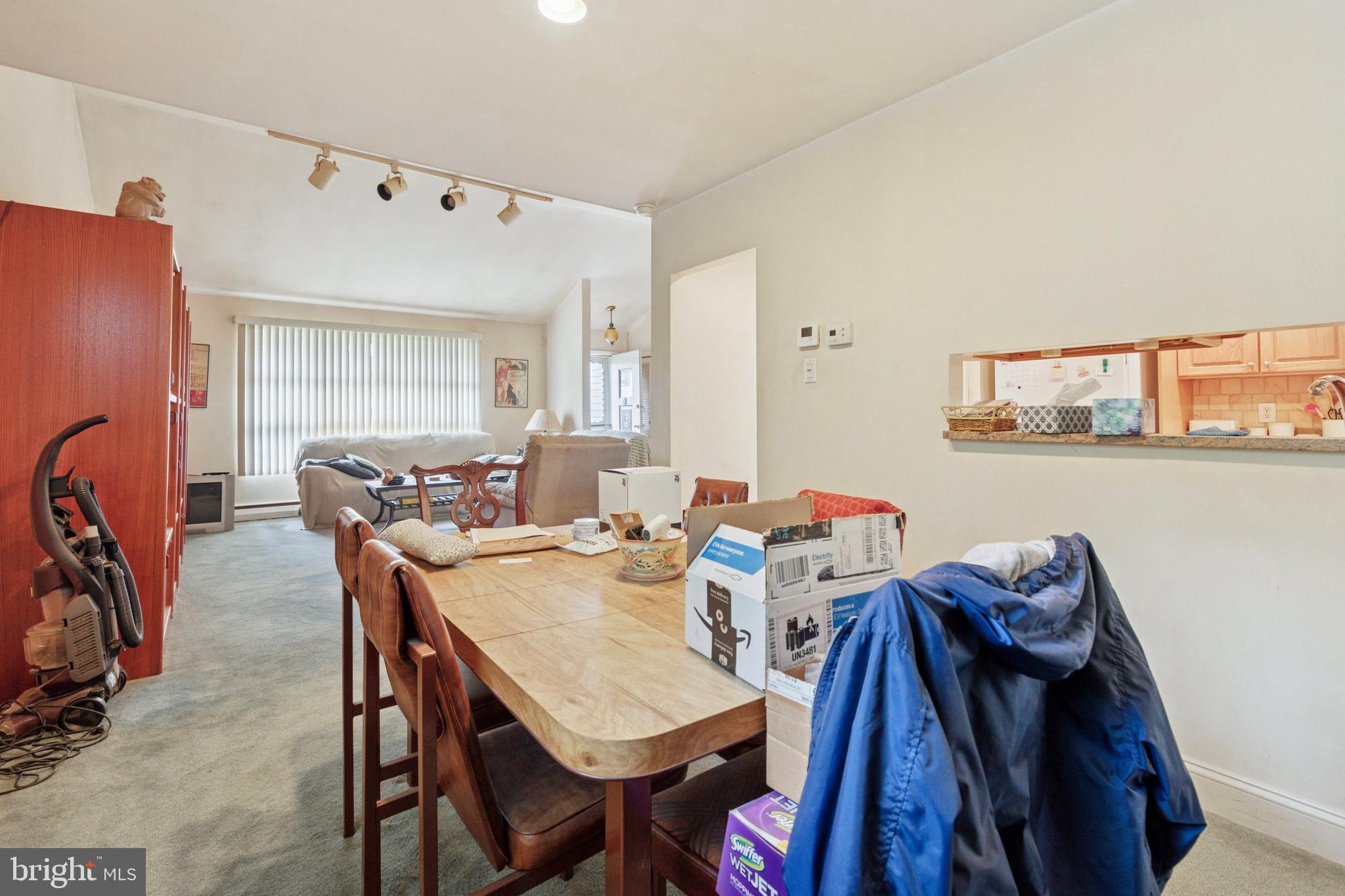 340 Ainslie Road Huntingdon Valley, PA 19006 - Photo 6 of 25