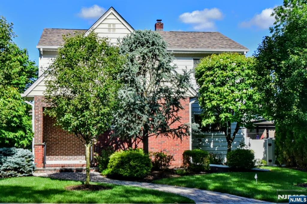 24 Maple Avenue, Unit 2 Waldwick, NJ 07463 - Photo 3 of 28
