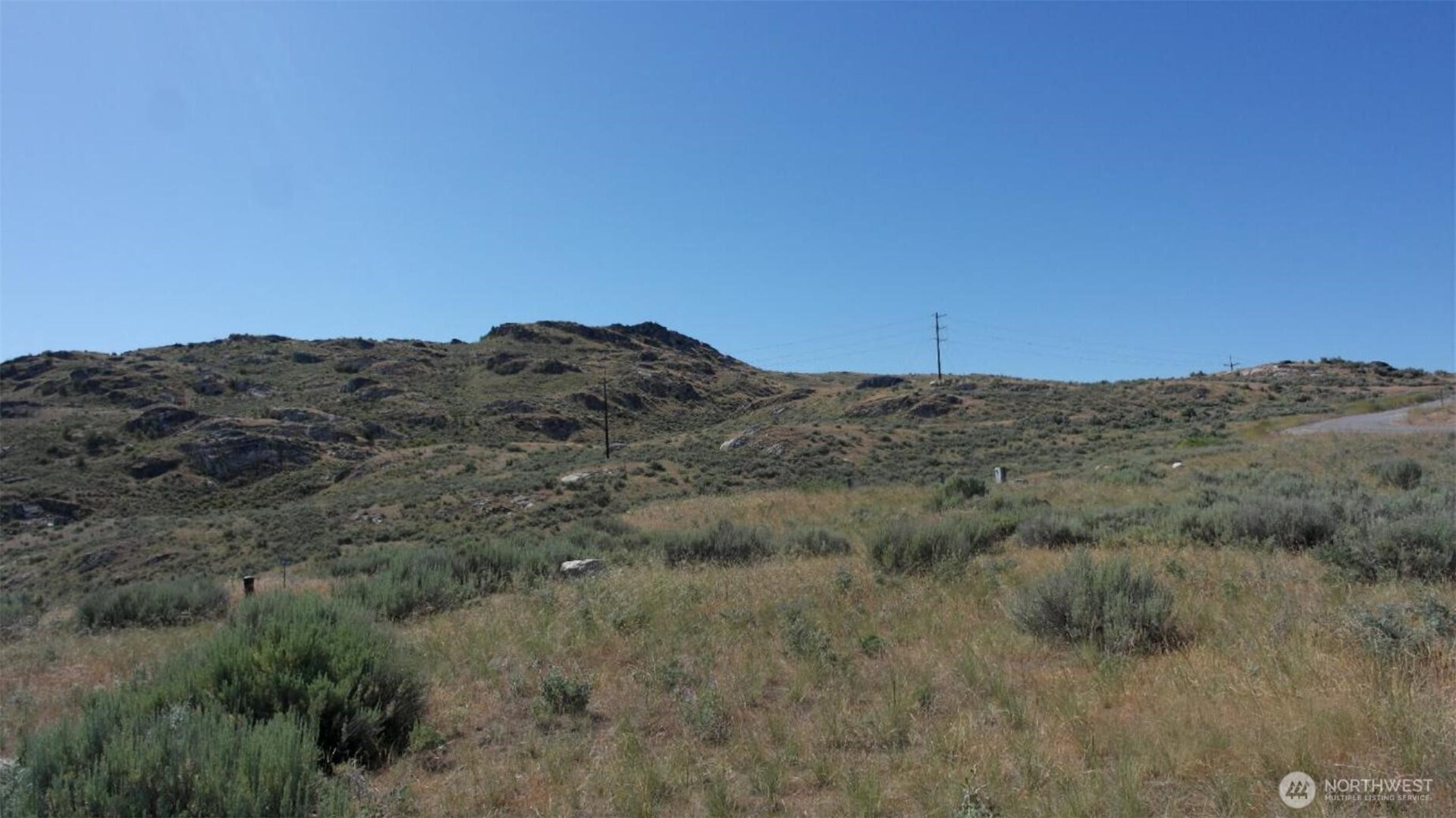 446 Plata Road Brewster, WA 98812 - Photo 11 of 32 a view of a dry field