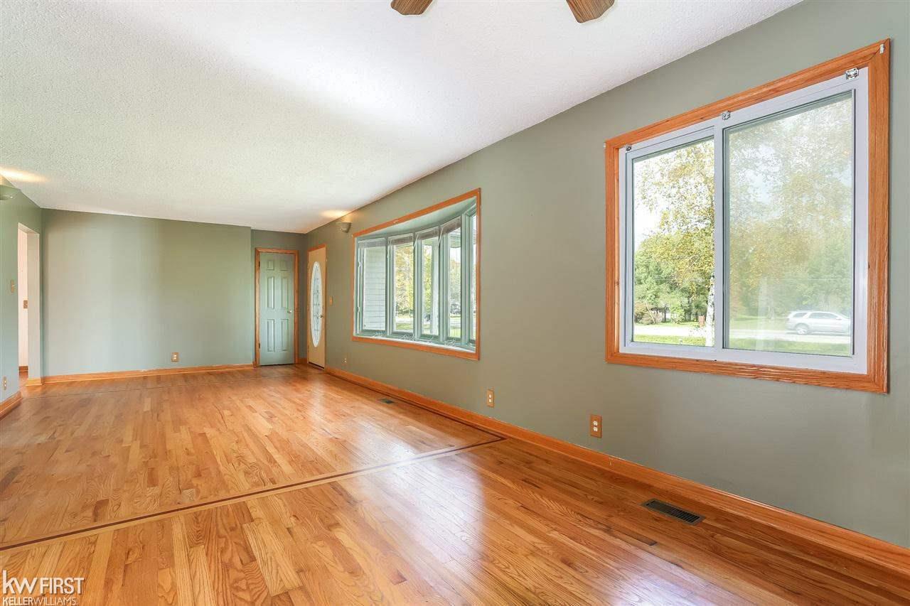 6281 West Vienna Road Clio, MI 48420 - Photo 3 of 35