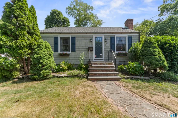 $550,000 | 37 Cedar Crest Place, Norwalk, CT 06854