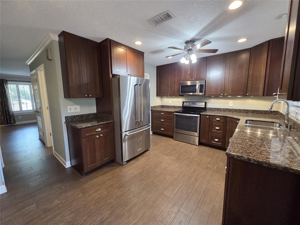 2478 Forest Way Gainesville, FL 32605 - Photo 4 of 16