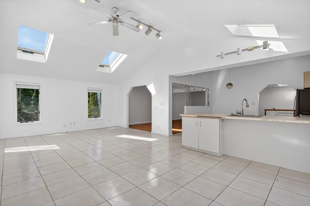 25 Gloversbrook Road Randolph, MA 02368 - Photo 10 of 40