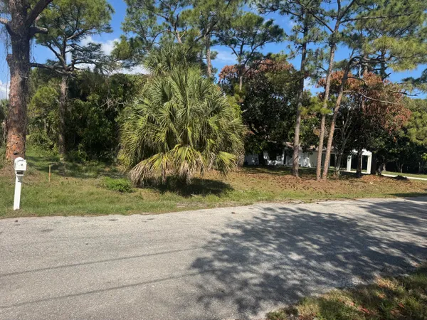 $165,000 | 5866 Southeast Wesley Avenue, Stuart, FL 34997