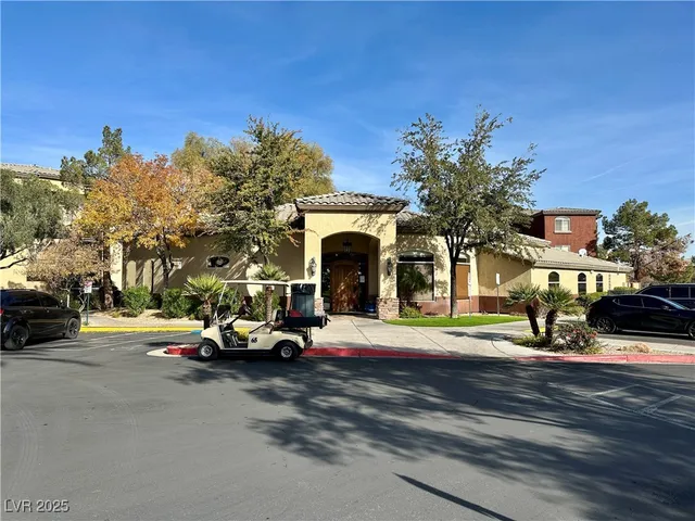 $1,355 | 4400 South Jones Boulevard, Unit 2050, Las Vegas, NV 89103