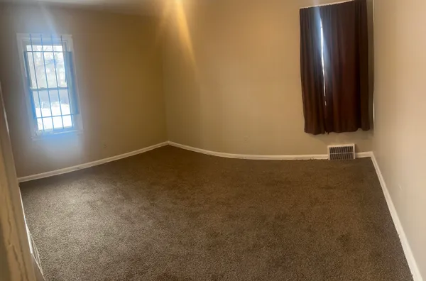 $1,800 | 8498 Trinity Street, Detroit, MI 48228