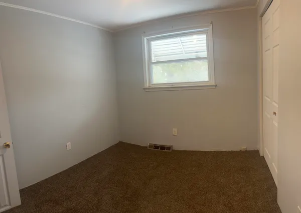 $1,800 | 8498 Trinity Street, Detroit, MI 48228