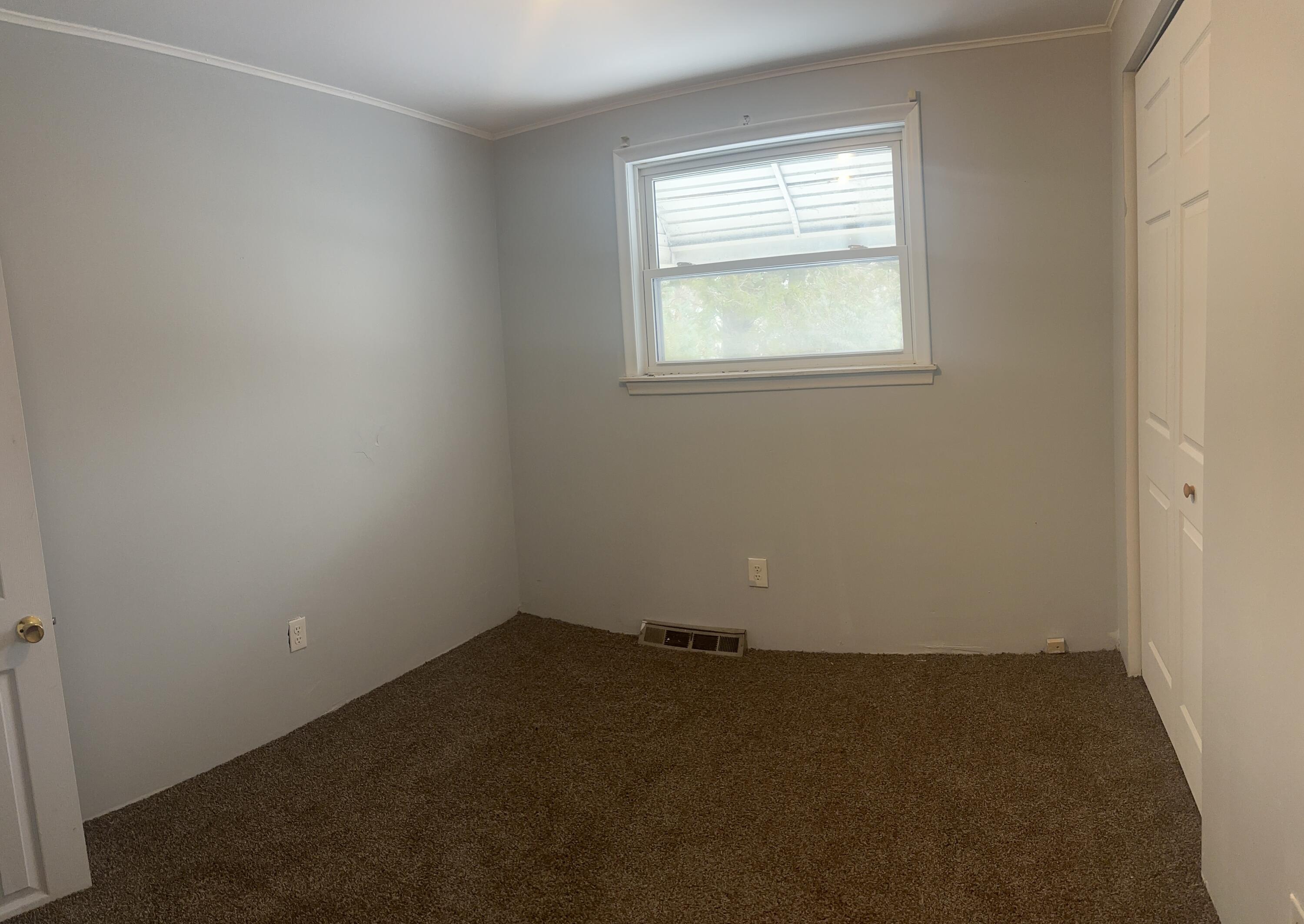 8498 Trinity Street Detroit, MI 48228 - Photo 8 of 10 IMG_4835