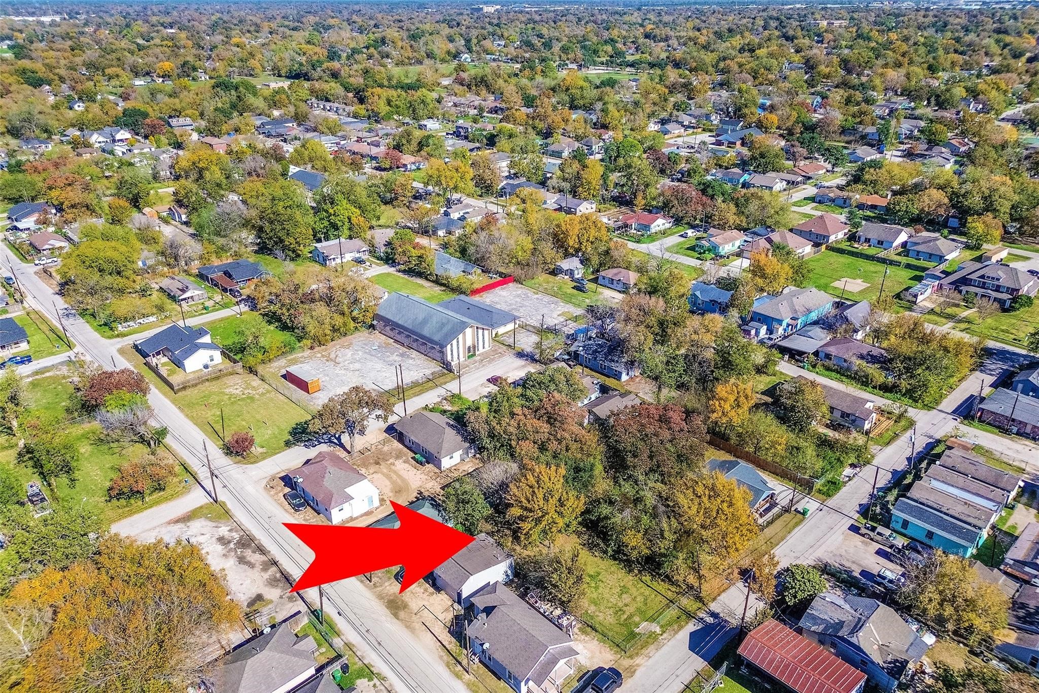 3209 Adelia Street Houston, TX 77026 - Photo 11 of 18 an aerial view of residential houses with outdoor space