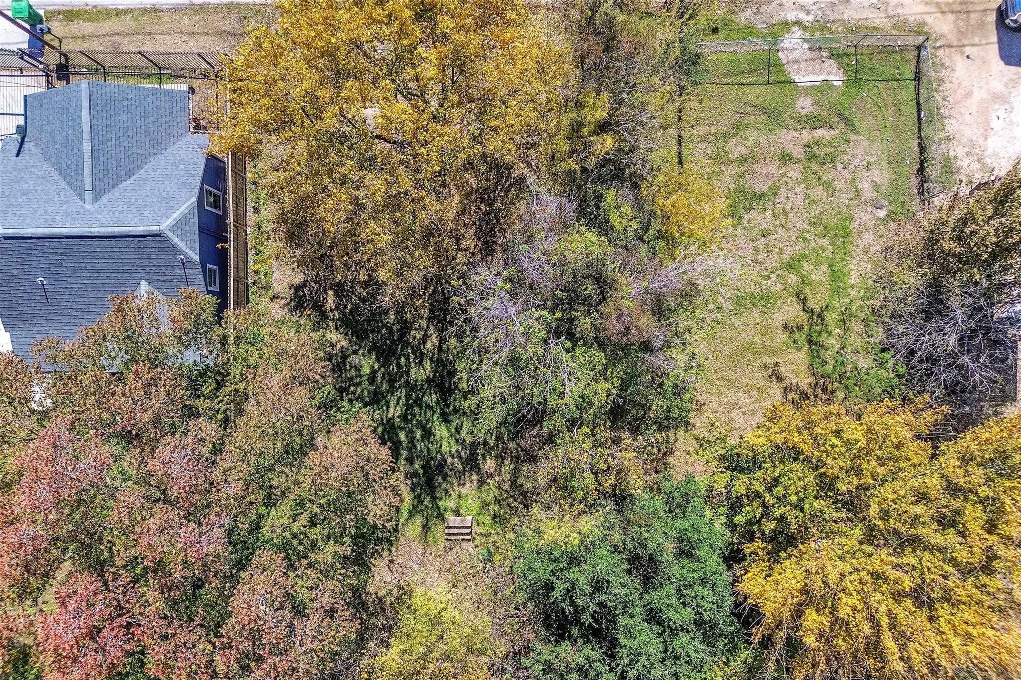 3209 Adelia Street Houston, TX 77026 - Photo 13 of 18 a view of a building