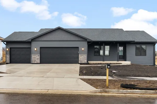 $474,900 | 110 Windmill Ridge Road, Evansville, WI 53536