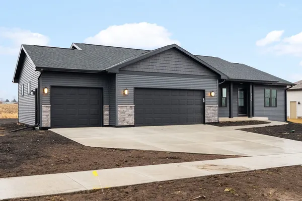 $474,900 | 110 Windmill Ridge Road, Evansville, WI 53536