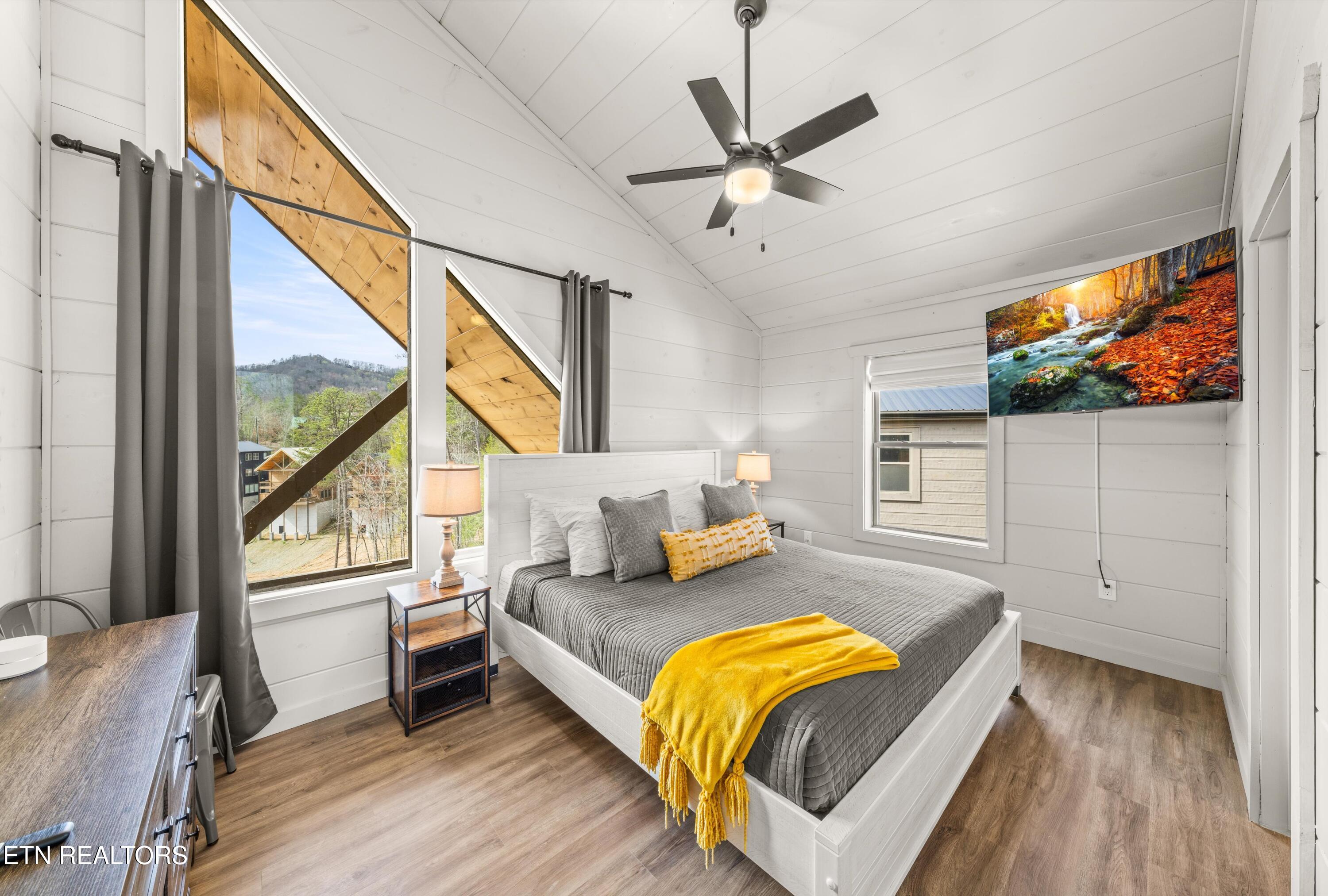 2876 Sequoia Road Pigeon Forge, TN 37863 - Photo 13 of 21 13_Master_Second