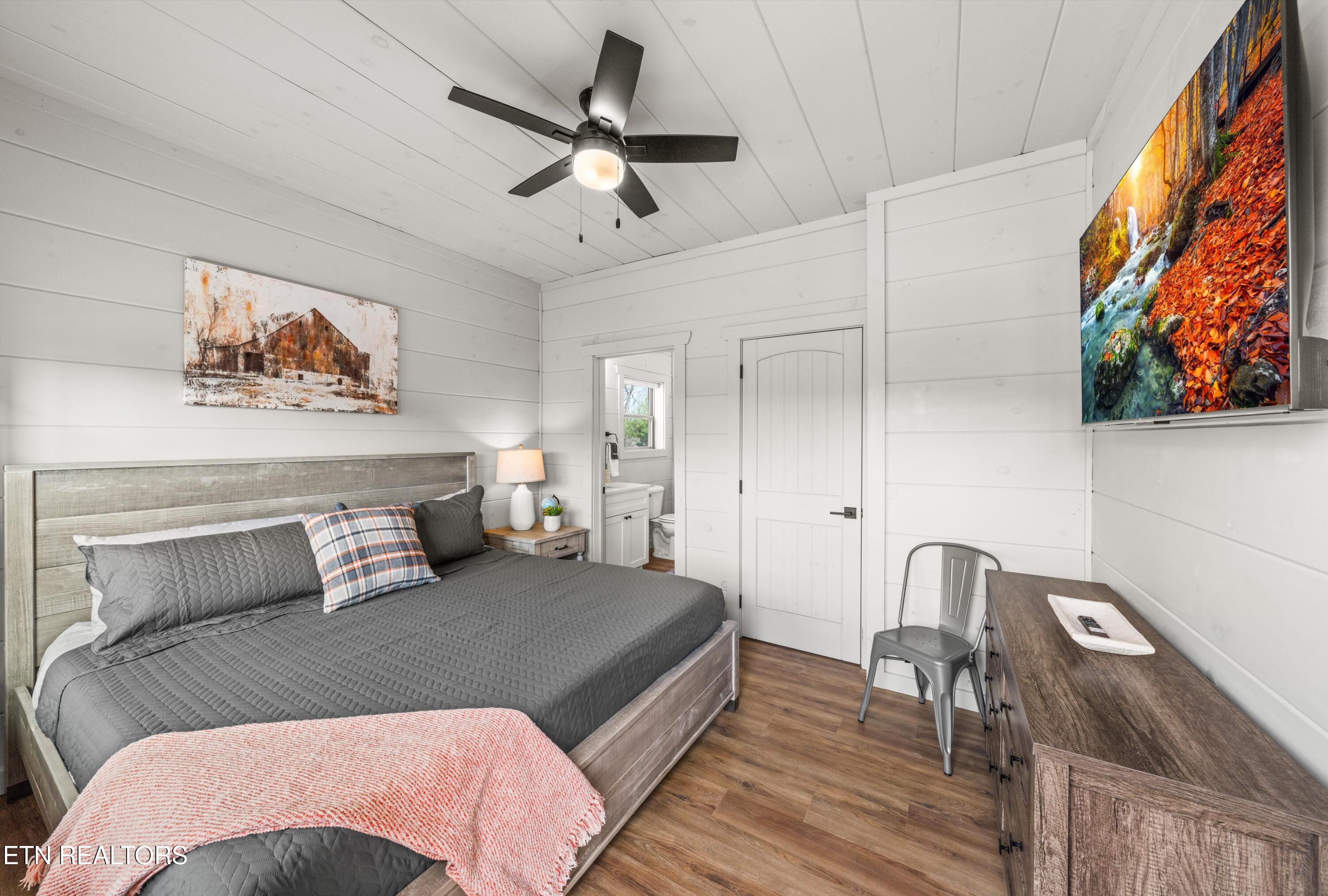 2876 Sequoia Road Pigeon Forge, TN 37863 - Photo 9 of 21 9_Master_First