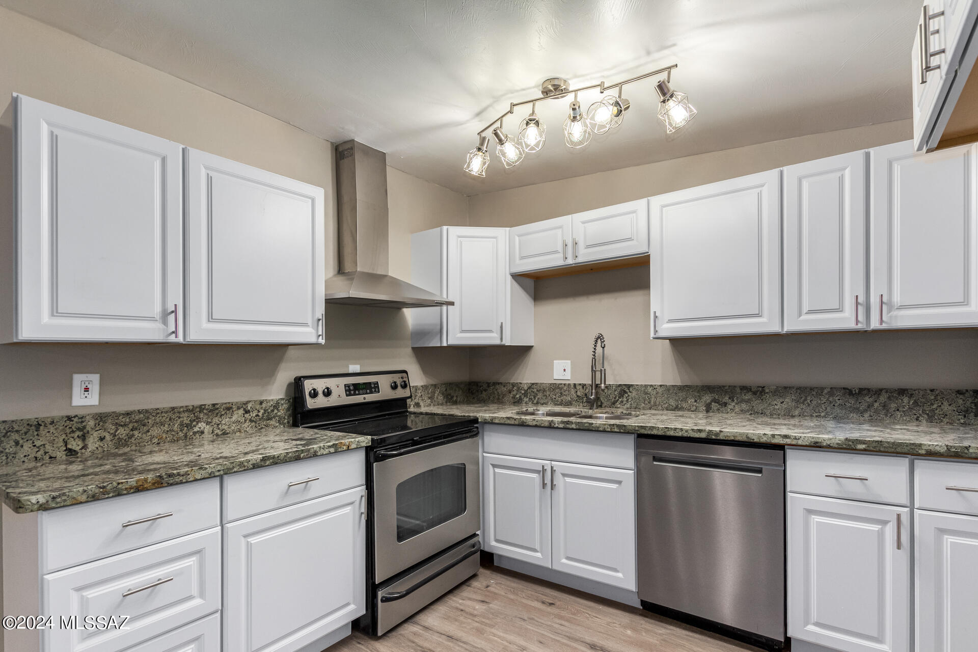 2057 West Wetmore Road Tucson, AZ 85705 - Photo 16 of 37 Gallery Image 16
