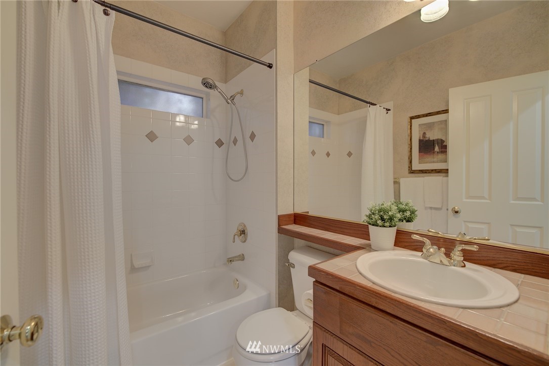 18709 33rd Avenue Southeast Bothell, WA 98012 - Photo 14 of 25 Gallery Image 14