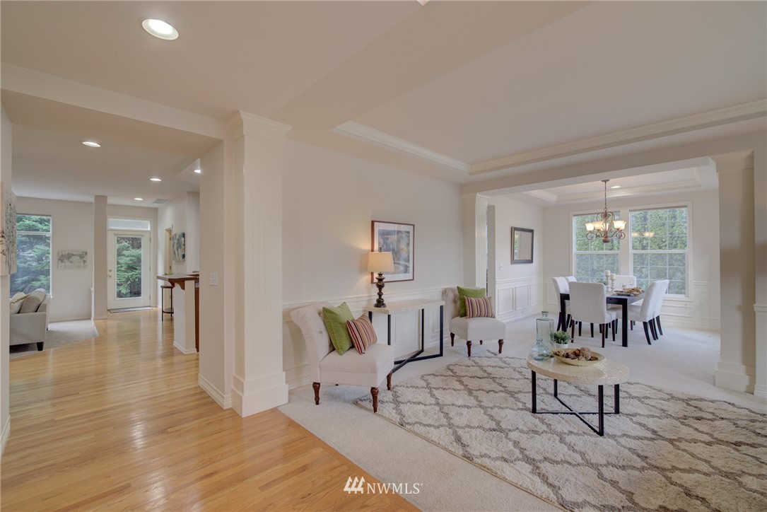 18709 33rd Avenue Southeast Bothell, WA 98012 - Photo 3 of 25 Gallery Image 3