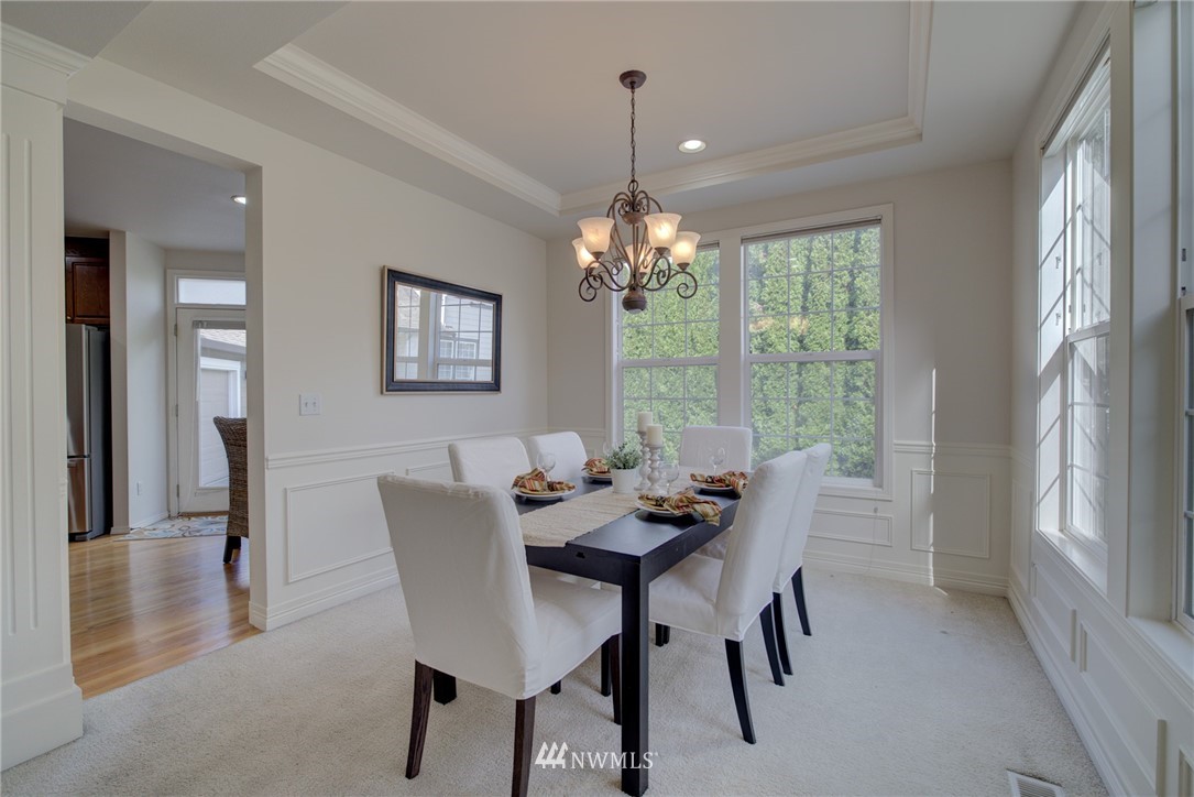 18709 33rd Avenue Southeast Bothell, WA 98012 - Photo 5 of 25 Gallery Image 5
