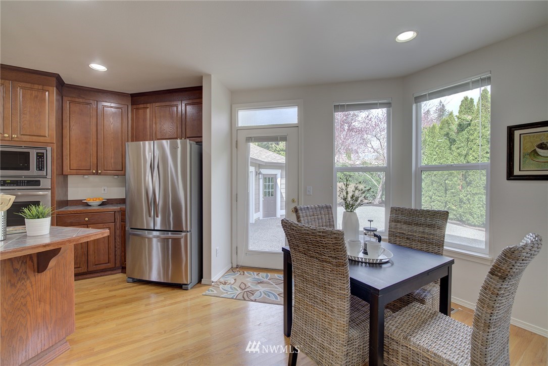 18709 33rd Avenue Southeast Bothell, WA 98012 - Photo 10 of 25 Gallery Image 10