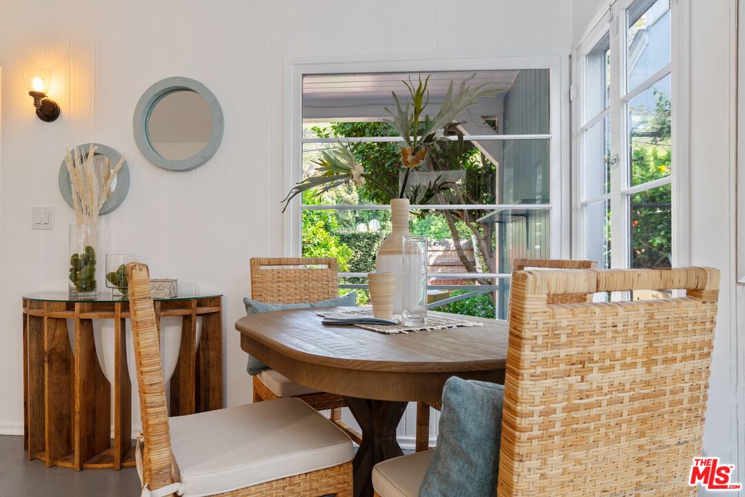 206 West Channel Road Santa Monica, CA 90402 - Photo 14 of 29 Gallery Image 14