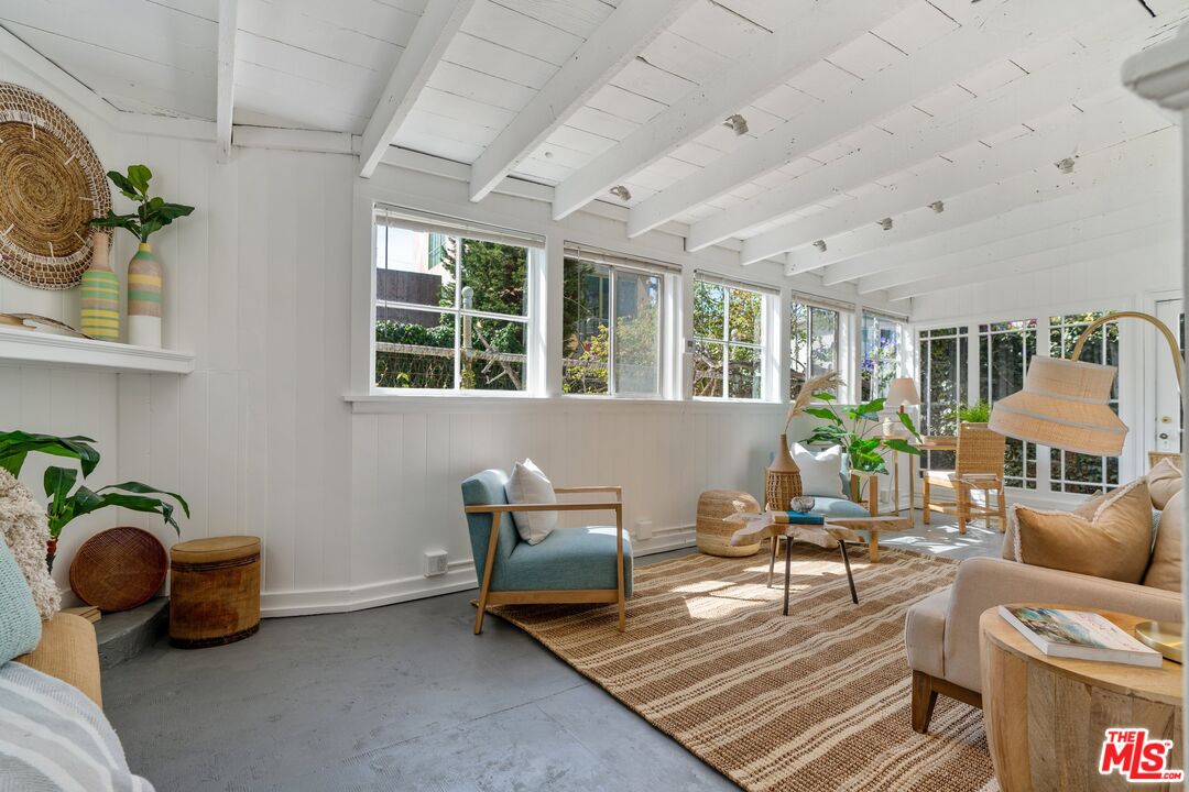 206 West Channel Road Santa Monica, CA 90402 - Photo 19 of 29 Gallery Image 19