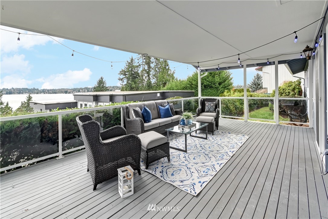 11311 Vernon Road Lake Stevens, WA 98258 - Photo 3 of 31 Gallery Image 3
