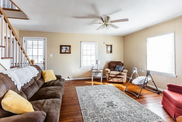 $265,000 | 1439 Meadow Drive, Appomattox, VA 24522