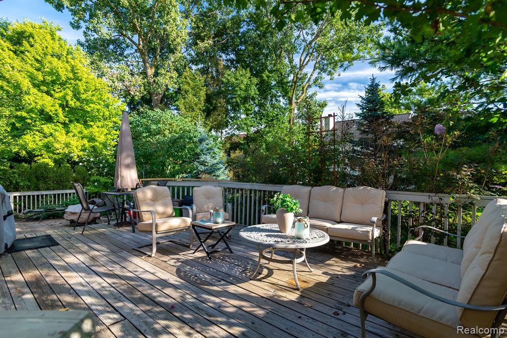 29241 Autumn Ridge Farmington Hills, MI 48334 - Photo 22 of 25