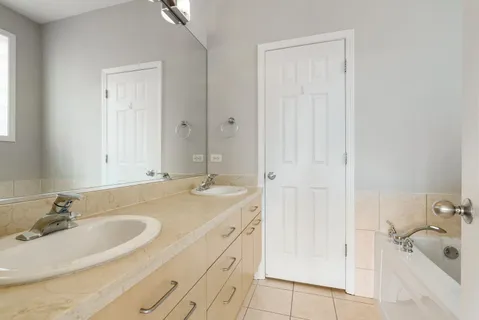$499,900 | 2127 West Rice Street, Unit 3E, Chicago, IL 60622