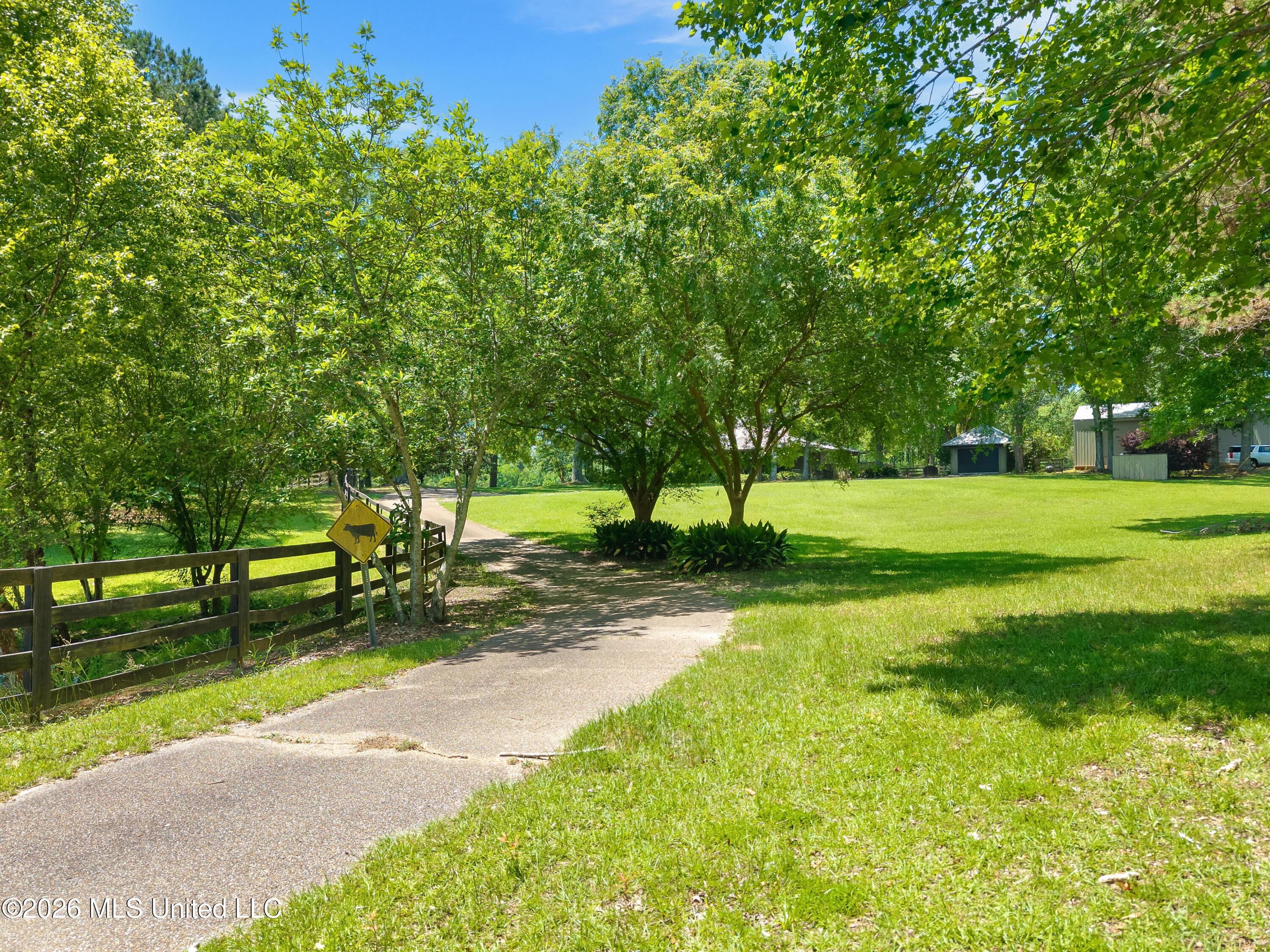 5844 North Williamsburg Road Bassfield, MS 39421 - Photo 5 of 105 5844_North_Williamsburg_Road-5