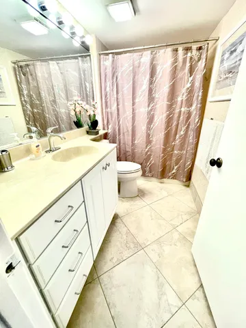 $5,500 | 901 Seafarer Circle, Unit 202, Jupiter, FL 33477