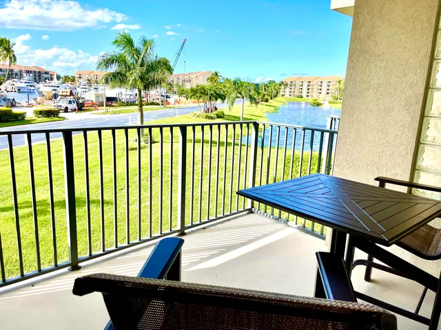 $5,500 | 901 Seafarer Circle, Unit 202, Jupiter, FL 33477