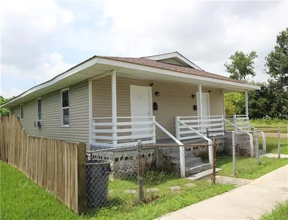 $1,150 | 1403 Socrates Street, New Orleans, LA 70114