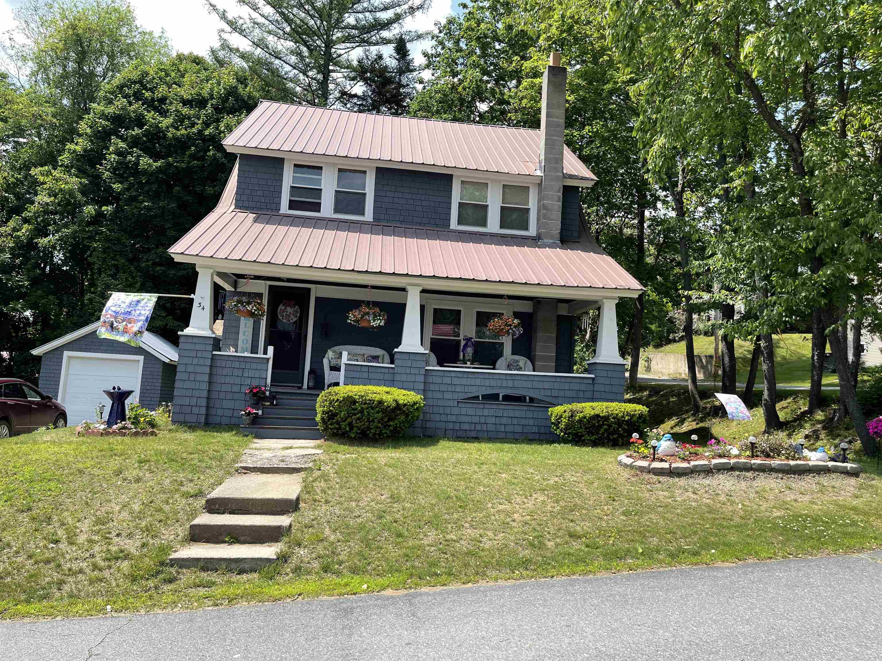 34 Earl Street Springfield, VT 05156 - Photo 1 of 27 Gallery Image 1