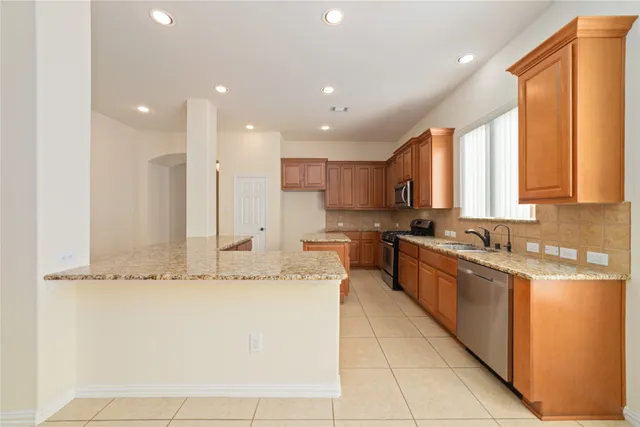 $2,500 | 16726 Aliana Lakes Court, Richmond, TX 77407